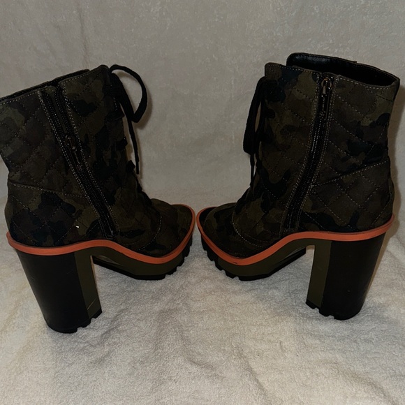 Jessica Simpson Camouflage Peep-Toe Ankle Boots size 9 - Picture 5 of 9